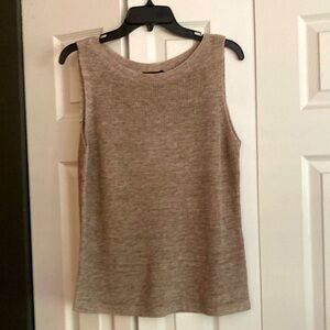 Eileen Fisher bateau neck shell organic linen melange. Size small.